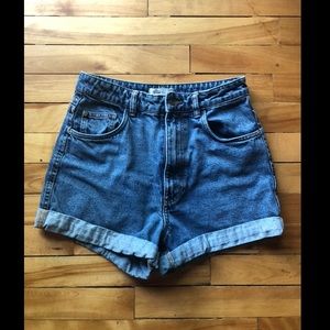 Like new Zara mom fit jean shorts